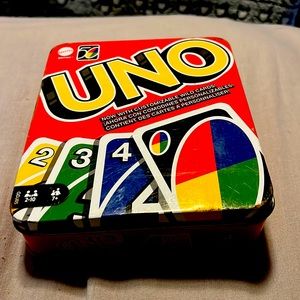 Vintage Uno game!Wow 🤩 Retro to the 80’s. Feeling lucky 🍀 ?🇺🇸